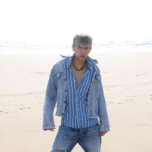 wamgame1: Lou in Levis in the Sea
