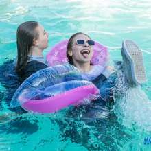 wet.look.me: Group girls in pool and Sport Leggings Girl| Wetlook.biz