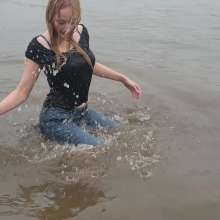 WetPlace: Beautiful Eileen Swimming In Jeans And Black T-Shirt