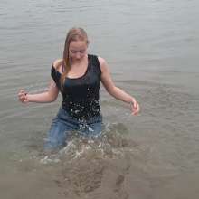 WetPlace: Beautiful Eileen Swimming In Jeans And Black T-Shirt