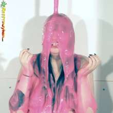 bosunbob: Photoset of Lily in a gunge tank for the first time