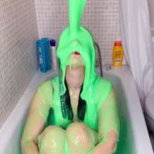 ErinMoore: Erin Moore Takes 40 Litres of Thick Green Gunge!