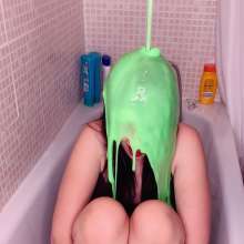 ErinMoore: Erin Moore Takes 40 Litres of Thick Green Gunge!