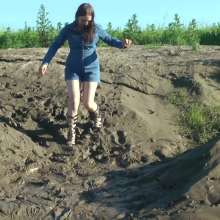 DungeonMasterOne: Festival Mud Party with Felicity and Maria!