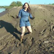 DungeonMasterOne: Festival Mud Party with Felicity and Maria!