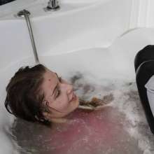 Wet Live Team: Fun Foam Games in the Jacuzzi with Nastya