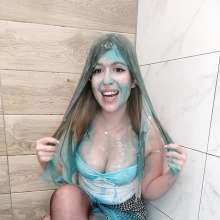 Mia_Mur: Tights and Heels!  I Pour Slime on My Beautiful Outfit