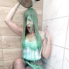 Mia_Mur: Tights and Heels!  I Pour Slime on My Beautiful Outfit