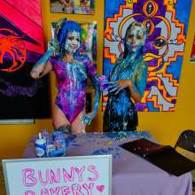messyhot: Larzstord Dines at Bunnys Bakery and Gets a Messy Surprise