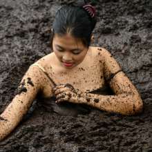 dlodoski: Trisha Sinks Three Times in Peat--Photos