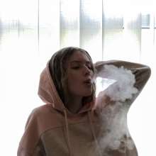 Wet Live Team: Nastya Showed Her Wet Hair, Breasts through a T-shirt And.