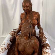 Messygirl: New Messygirl Download: Three Girls in a Pudding Bath