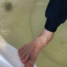 Wet Live Team: Ruslan Was Happy to Take a Hot Bath in a Tracksuit!