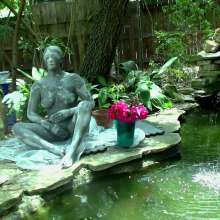 Alana SexyMessyBabes: Sexy Garden Statues