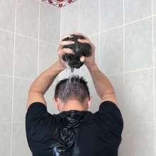 Wet Live Team: This Guy Is Totally Relaxed!  Wet Sexy Torso in a Tight Tee