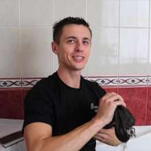 Wet Live Team: This Guy Is Totally Relaxed!  Wet Sexy Torso in a Tight Tee
