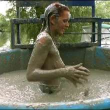 GungeTankBabes: Claire's first Dunking into Mud