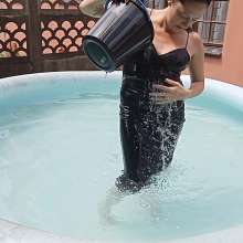 Thefetishgirl: Getting Soaking Wet in My Leather Dress
