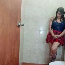 WetPlace: Jazminss Shower In Plaid Skirt