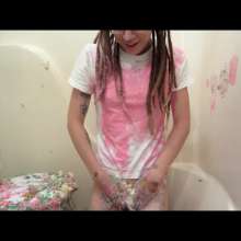 RevSlymsford: Kaydens: Messy Nikes and Cake Sitting