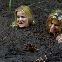dlodoski: "Help Me!"--Photos