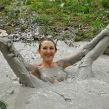 dlodoski: Kendra--Addicted to Mud (photos)