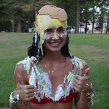 FunFilled Photography: Photoset: Mallory's Super Messy Day of Pie/slime/eggs/syrup