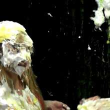 RevSlymsford: Scarlett and Messy Jessie Play Pass The Pie