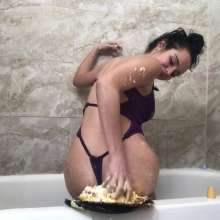 Slimed Models: Sera Plays With a Cake