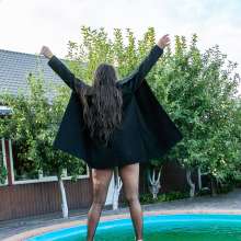 wet.look.me: Wetlook girl in tights dancing twerk in pool | Wetlook.biz