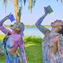 messyhot: Chikkin and Ari Cake by the Lake (not the Ocean)