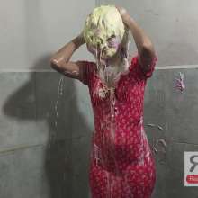 Ready2Wam Studio: Diana Gets Soaked After Playing Card With Monica