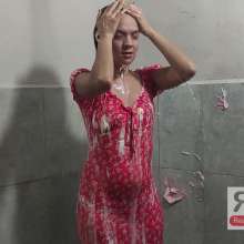 Ready2Wam Studio: Diana Gets Soaked After Playing Card With Monica