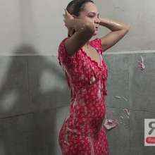 Ready2Wam Studio: Diana Gets Soaked After Playing Card With Monica