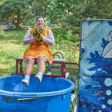 JD and Messy Andi: Another Cheerleader Dunking!