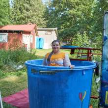 JD and Messy Andi: Another Cheerleader Dunking!