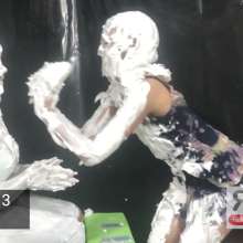 Ready2Wam Studio: Fun Messy Card Draw Game Veronica and Diana