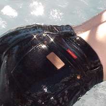 Kiminwetjeans: Share my hot tub and maybe some wrestling dry or wet?