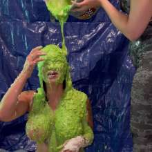 Slimed Models: Lynne Plays Our Savory Pie Game