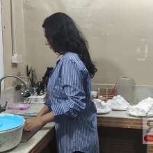 Ready2Wam Studio: Monica's Crazy Fan Infiltrates in Her Kitchen