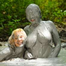 dlodoski: Messy Friends, Nyssa and Summer--Photos