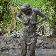 dlodoski: Nina, Mud Glamour in the Rice Paddy--Photos