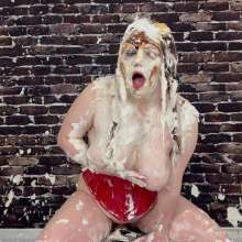 Messygirl: Pie Me Hard