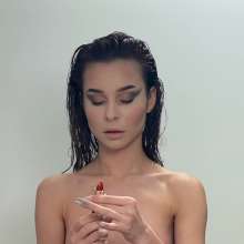Your Wet Cat: Sexy Topless Body Smeared with Red Lipstick