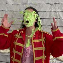 Messygirl: The Great Race Pie Fight