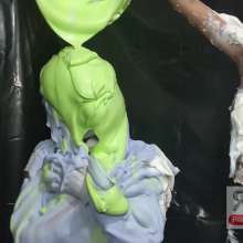 Ready2Wam Studio: Toss The Coin Messy Game with Viviana and Diana