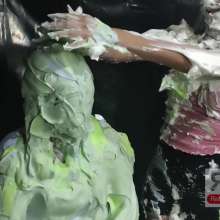 Ready2Wam Studio: Toss The Coin Messy Game with Viviana and Diana