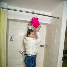 wet.look.me: Wetlook girl in shower gets wet in knitted sweater and jeans | Wetlook.biz
