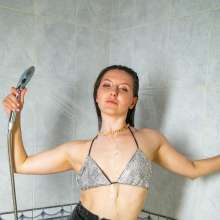 wet.look.me: Leather Skirt Wetlook Transformation | Wetlook.biz