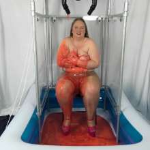 CheekyLuna: CheekyLuna's Quiz Host Unexpected Gunging